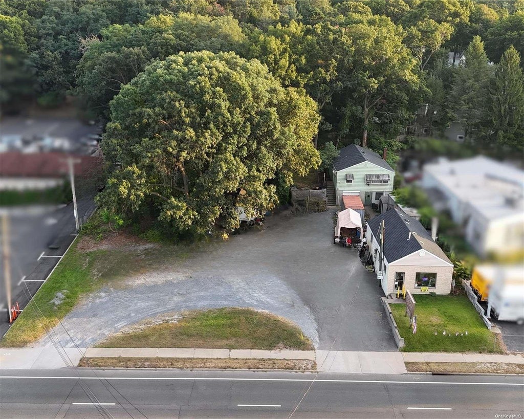 1 of 7 - 950 Jericho, Smithtown, NY