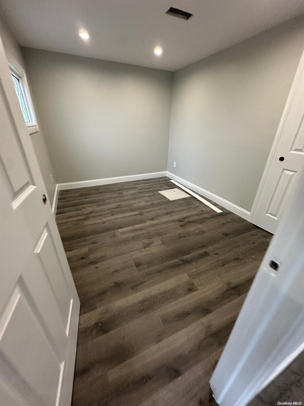 25 of 31 - 49 Landing Avenue, Smithtown, NY