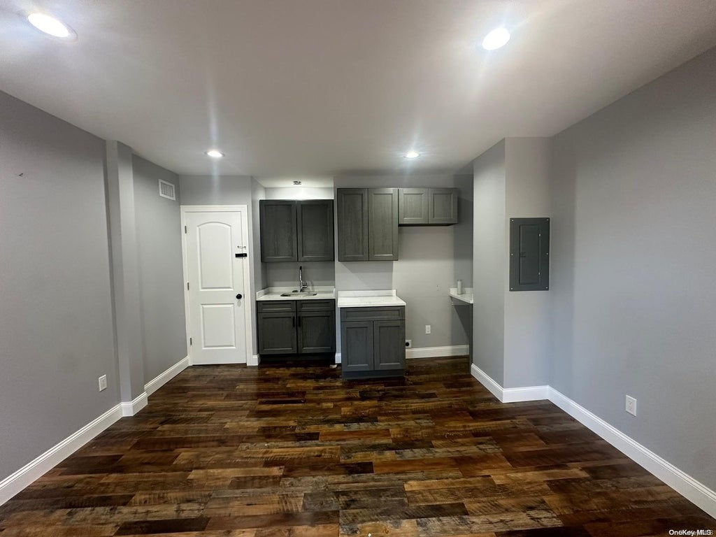 8 of 31 - 49 Landing Avenue, Smithtown, NY
