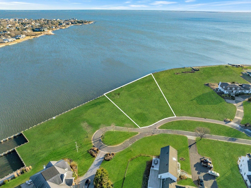 7 of 8 - Lot 5 Overlea Court, Bay Shore, NY