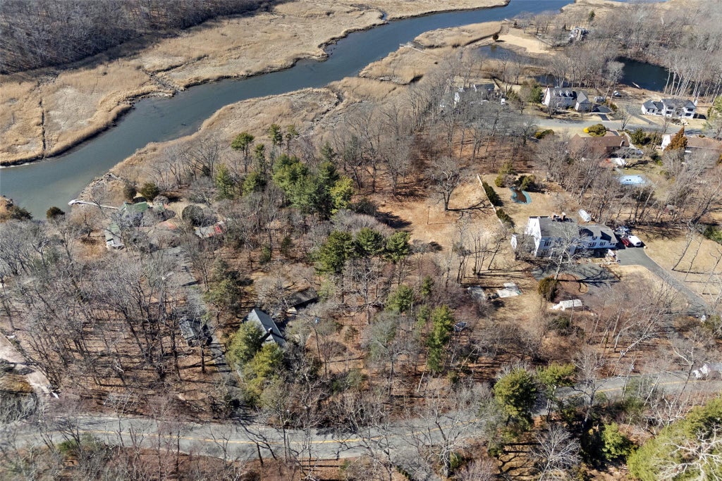 22 of 34 - 326a Nissequogue River Road, Saint James, NY