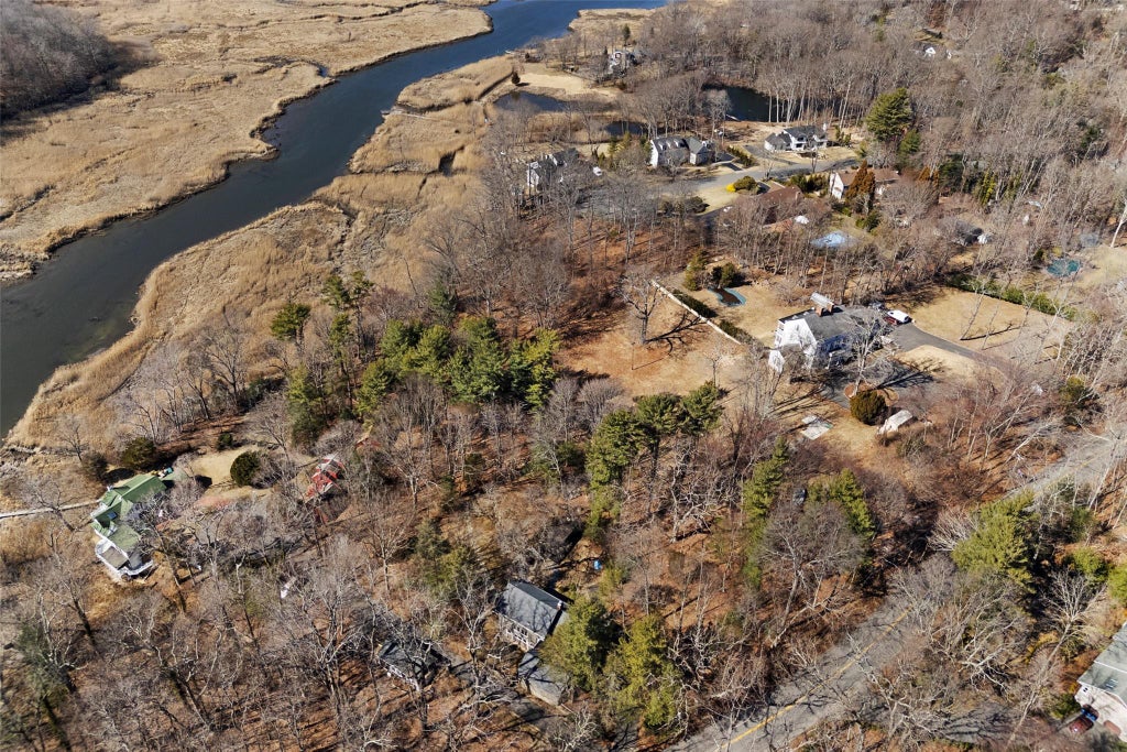 23 of 34 - 326a Nissequogue River Road, Saint James, NY
