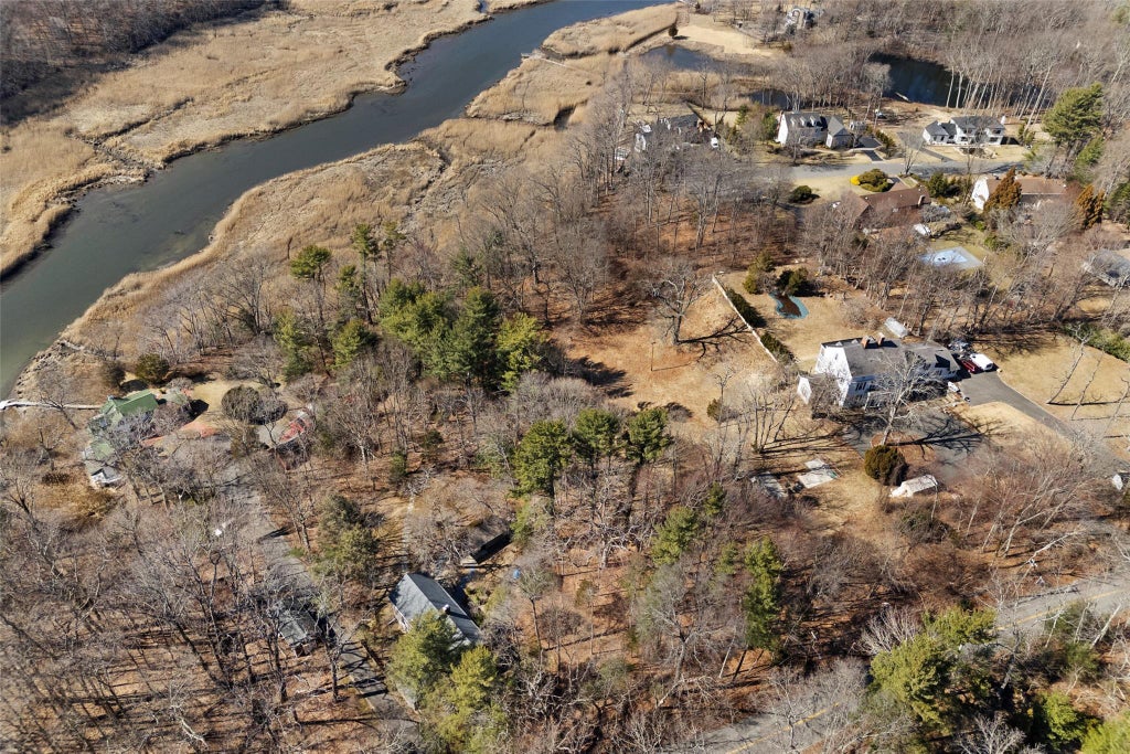 32 of 34 - 326a Nissequogue River Road, Saint James, NY
