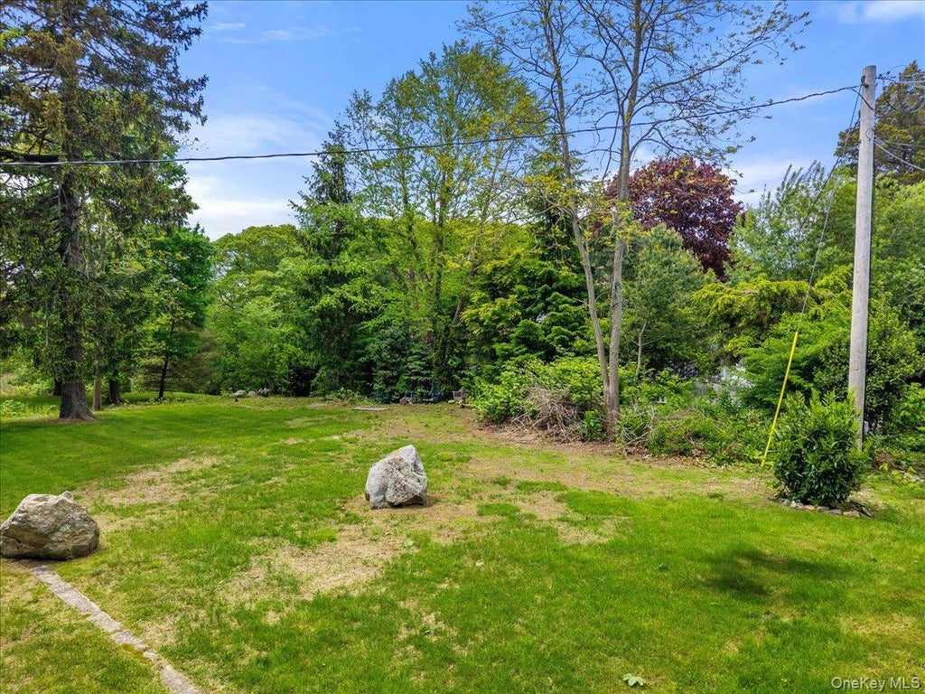 Avenue B, Fishers Island