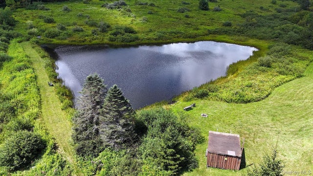 3392 Eminence Road, Hancock