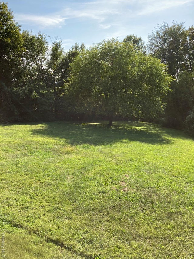 Photo of Listing #912021