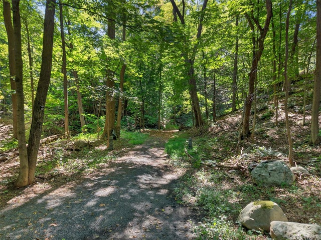 331 Mountain Lodge Road, Blooming Grove