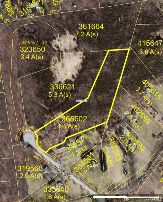 Woodin Place, Poughquag