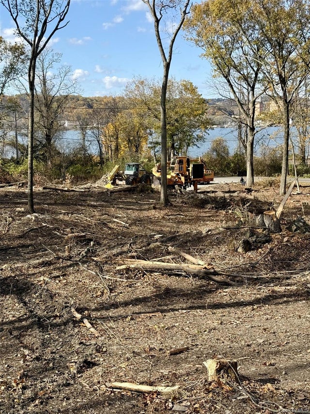 Lot #17 River Road N, Chelsea