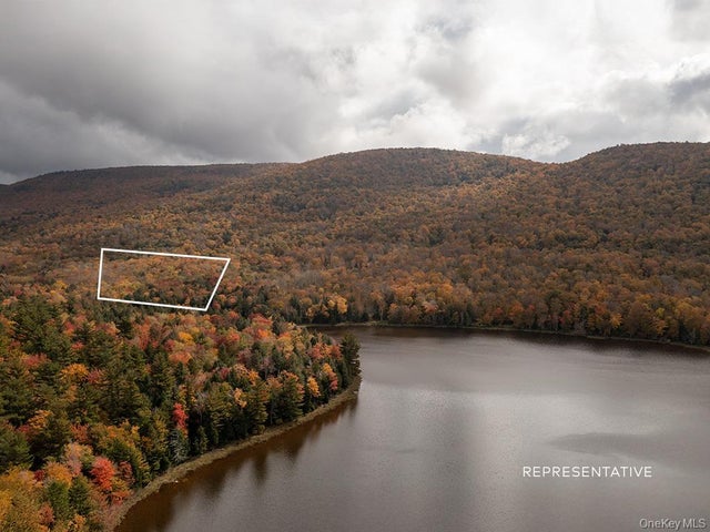 3 Chapin Trail, White Lake