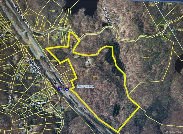 545 Grape Hollow Road, Holmes