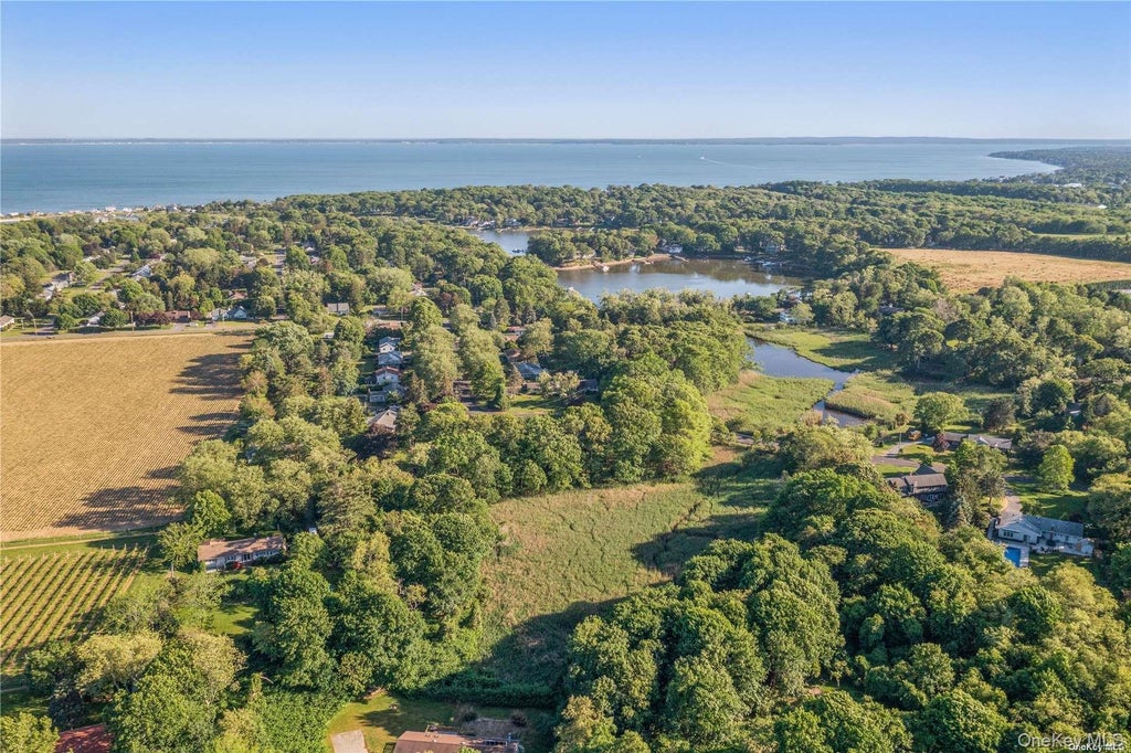 955 Blossom Bend, Mattituck