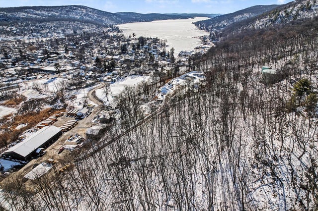 Louise Lane, Greenwood Lake