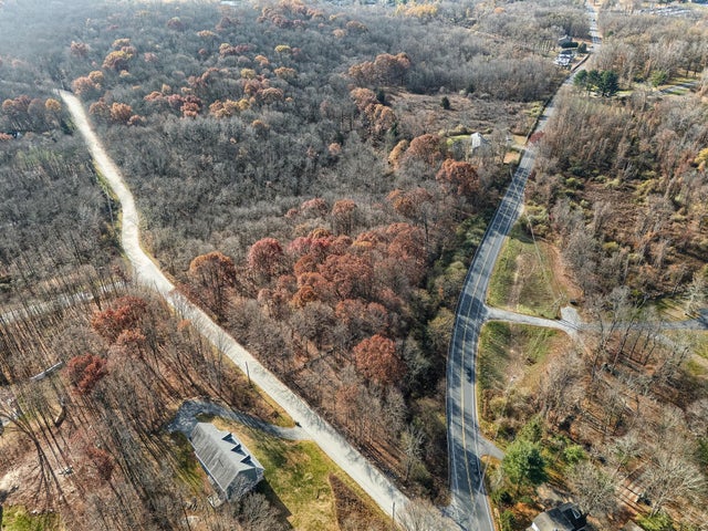 Fields Corner Road, Carmel