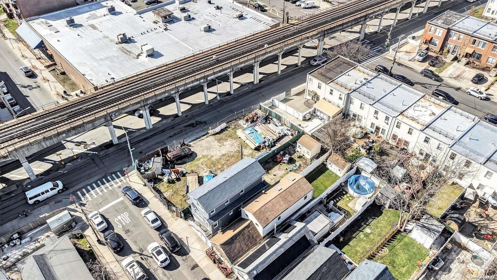 2 of 13 - 305 Beach 101st St., Far Rockaway, NY