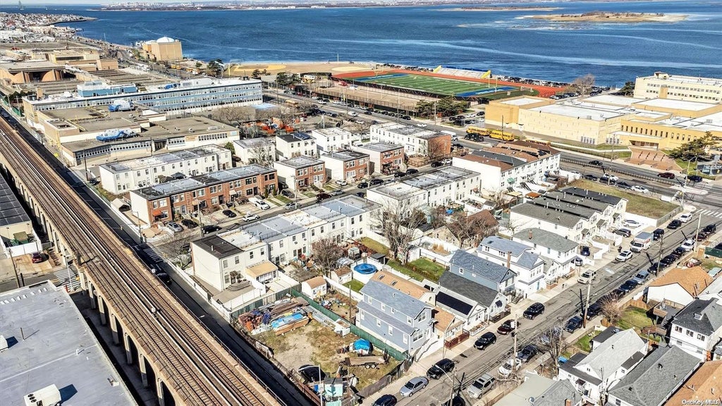 4 of 13 - 305 Beach 101st St., Far Rockaway, NY