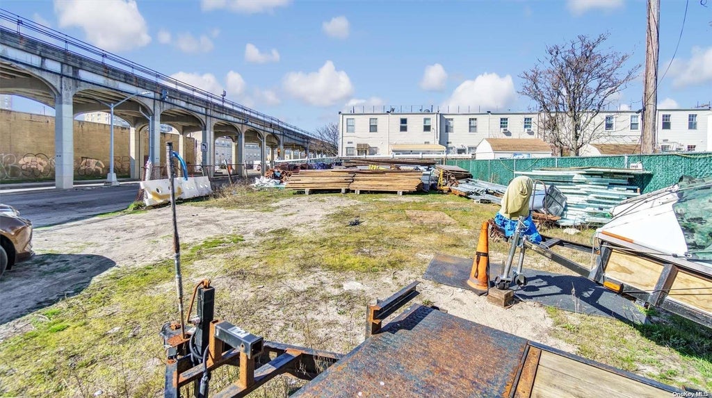 7 of 13 - 305 Beach 101st St., Far Rockaway, NY