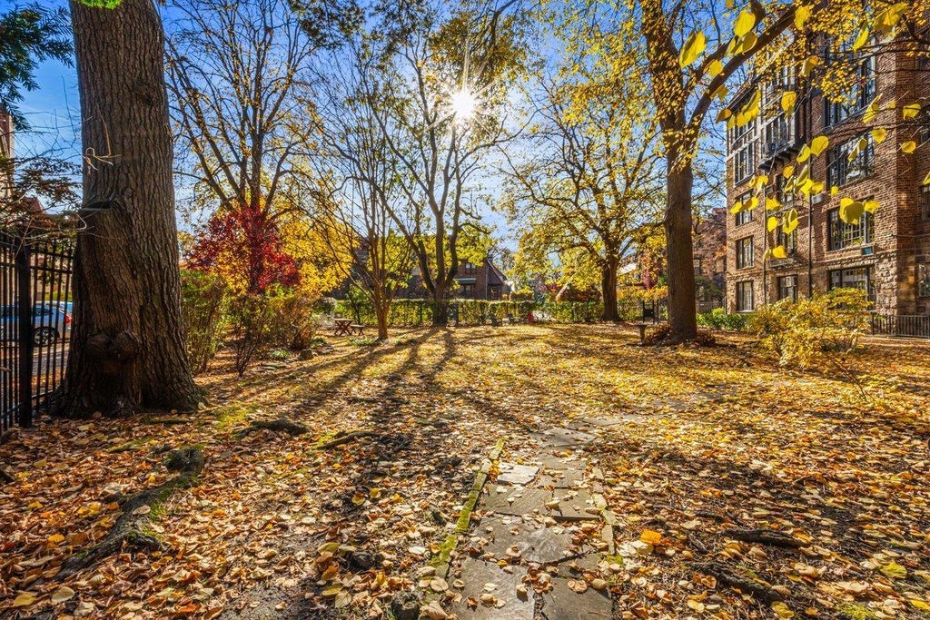 12 of 14 - 20 Continental Avenue # 2g, Forest Hills, NY