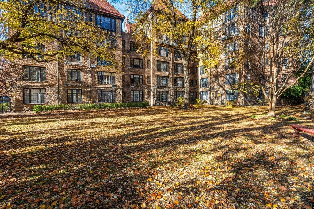 13 of 14 - 20 Continental Avenue # 2g, Forest Hills, NY