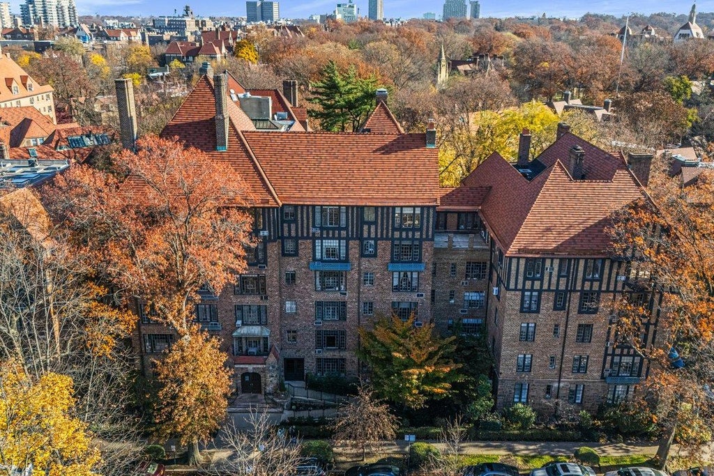 1 of 14 - 20 Continental Avenue # 2g, Forest Hills, NY