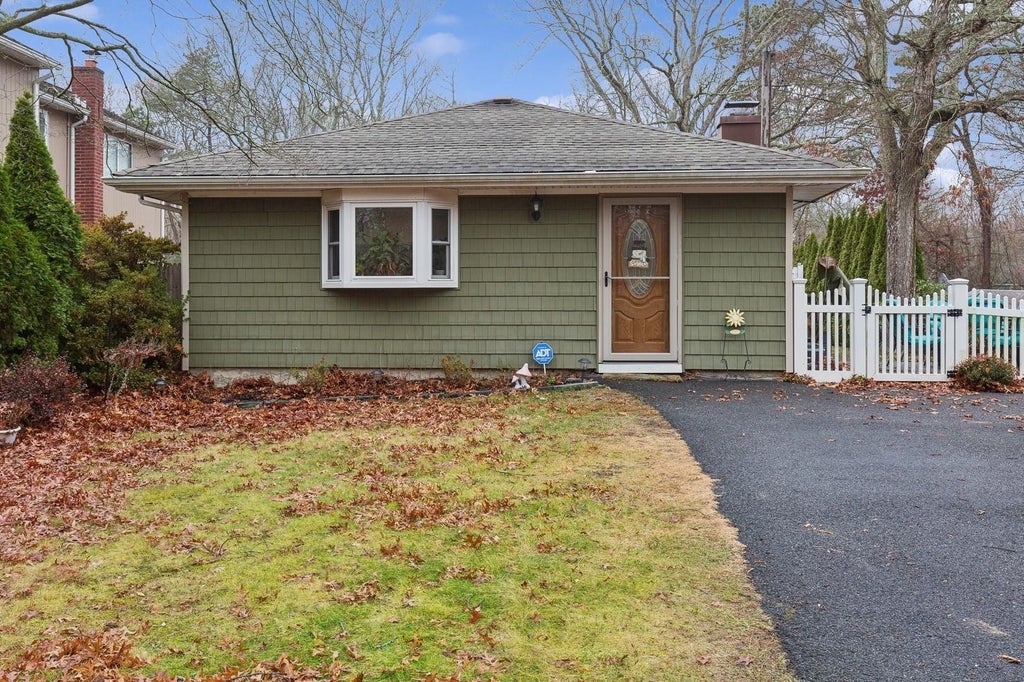 1 of 29 - 72 Stackyard Drive, Mastic Beach, NY