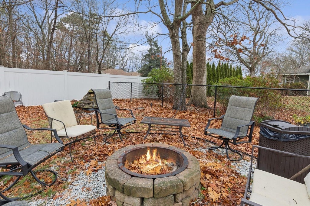 10 of 29 - 72 Stackyard Drive, Mastic Beach, NY