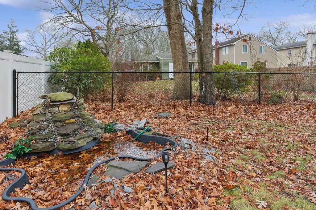 11 of 29 - 72 Stackyard Drive, Mastic Beach, NY