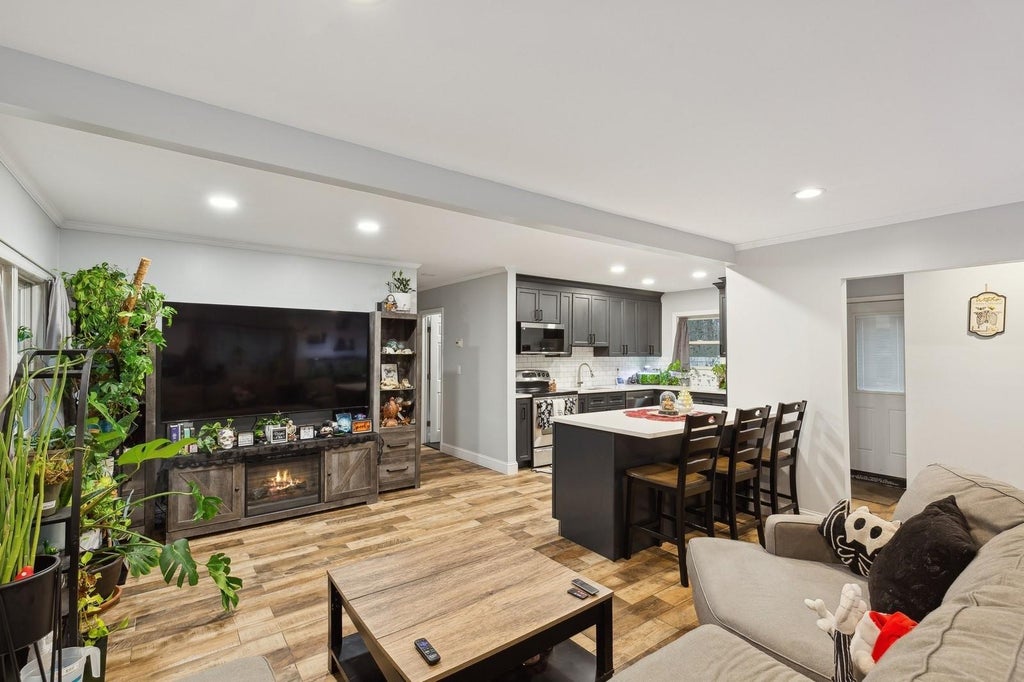 16 of 29 - 72 Stackyard Drive, Mastic Beach, NY