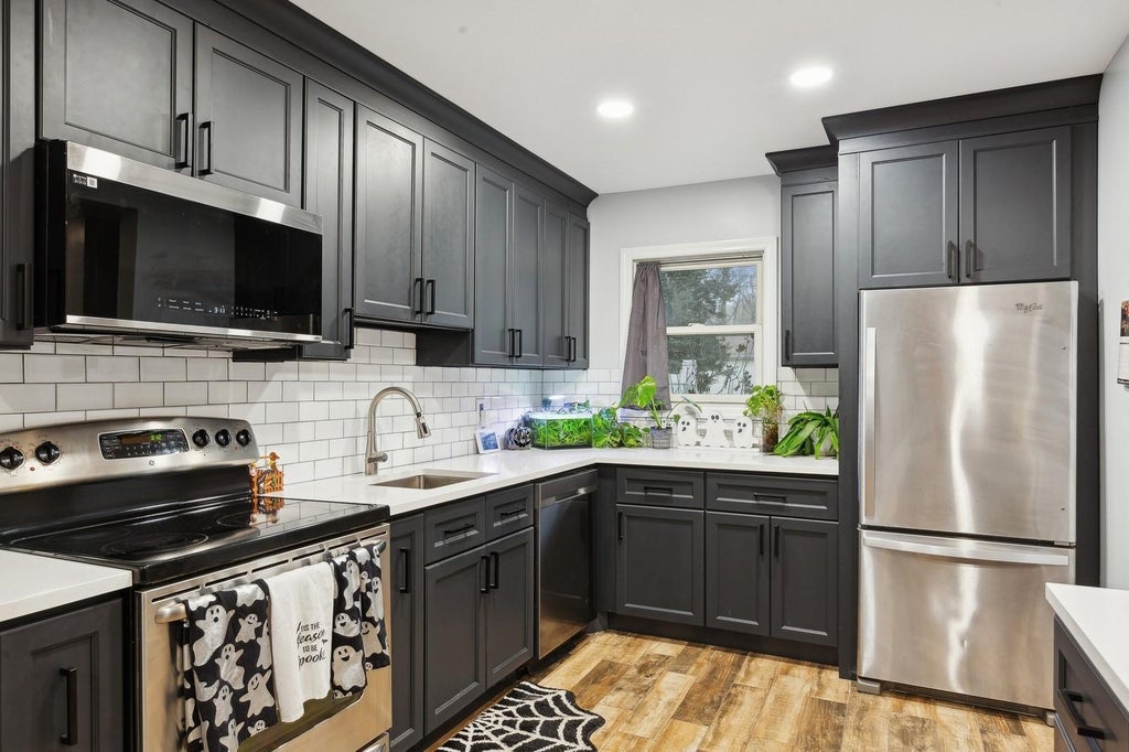 21 of 29 - 72 Stackyard Drive, Mastic Beach, NY