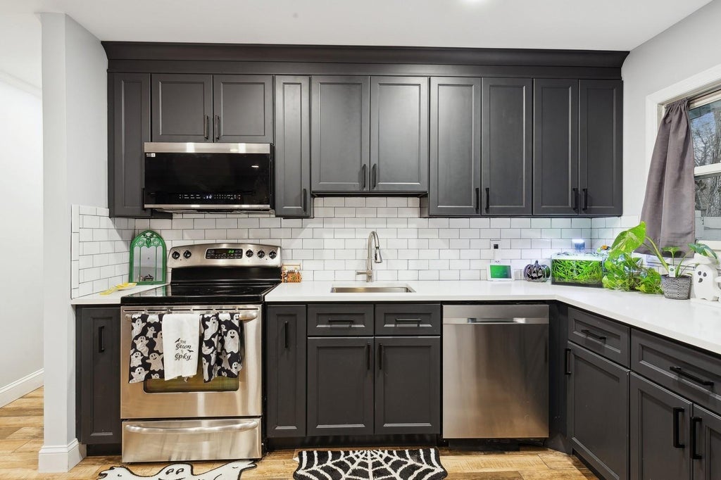 23 of 29 - 72 Stackyard Drive, Mastic Beach, NY