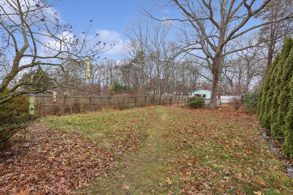 3 of 29 - 72 Stackyard Drive, Mastic Beach, NY