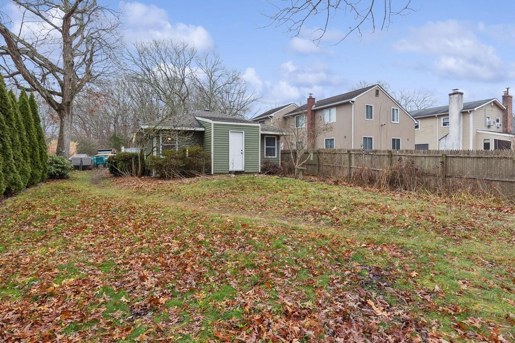 4 of 29 - 72 Stackyard Drive, Mastic Beach, NY