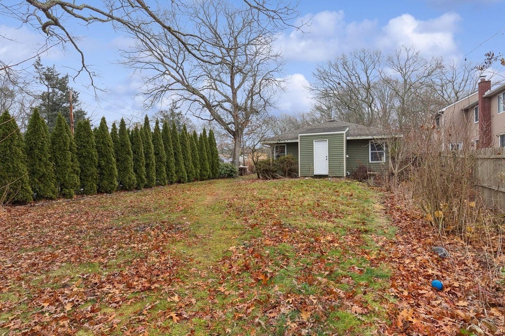 5 of 29 - 72 Stackyard Drive, Mastic Beach, NY