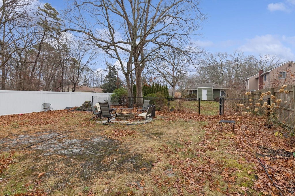 7 of 29 - 72 Stackyard Drive, Mastic Beach, NY
