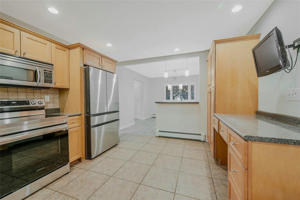 11 of 30 - 3 Harley Avenue, East Northport, NY