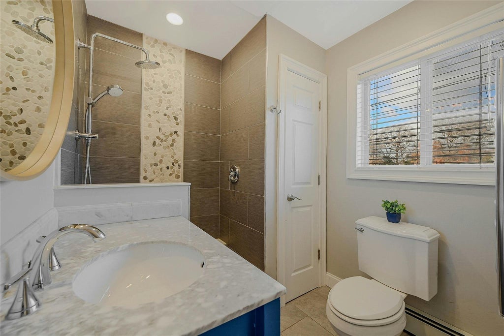 24 of 30 - 3 Harley Avenue, East Northport, NY