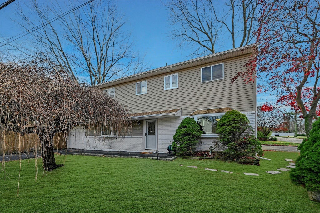 26 of 30 - 3 Harley Avenue, East Northport, NY