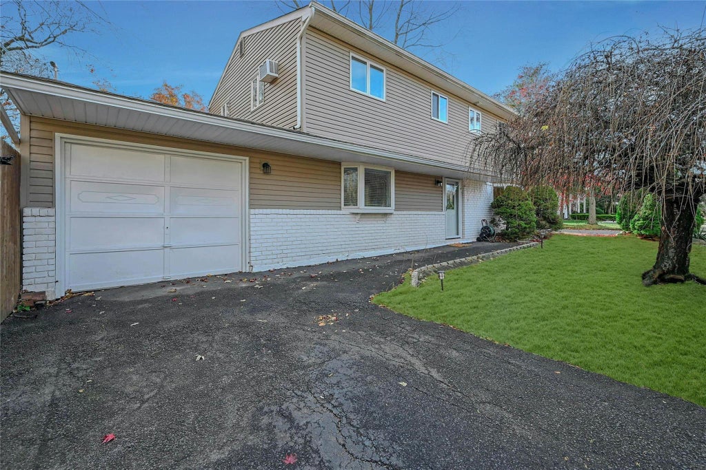 28 of 30 - 3 Harley Avenue, East Northport, NY
