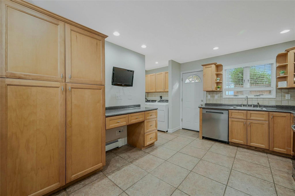 7 of 30 - 3 Harley Avenue, East Northport, NY
