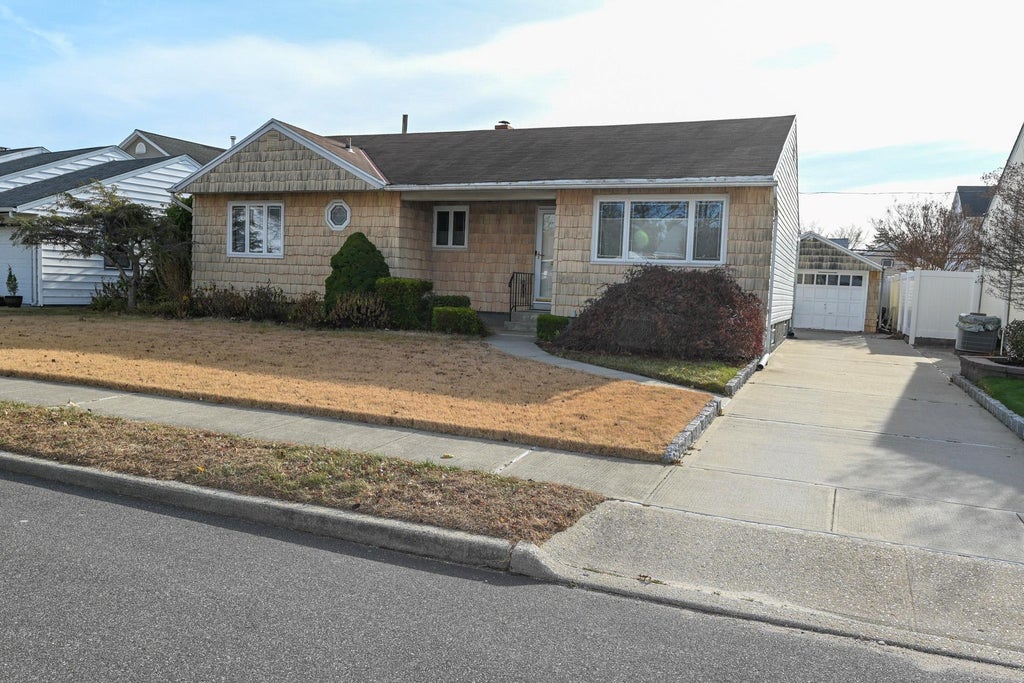 1 of 26 - 709 Brower Avenue, Franklin Square, NY
