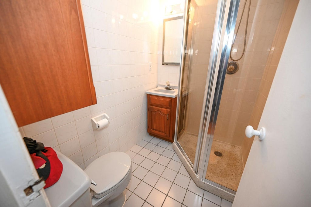 11 of 26 - 709 Brower Avenue, Franklin Square, NY