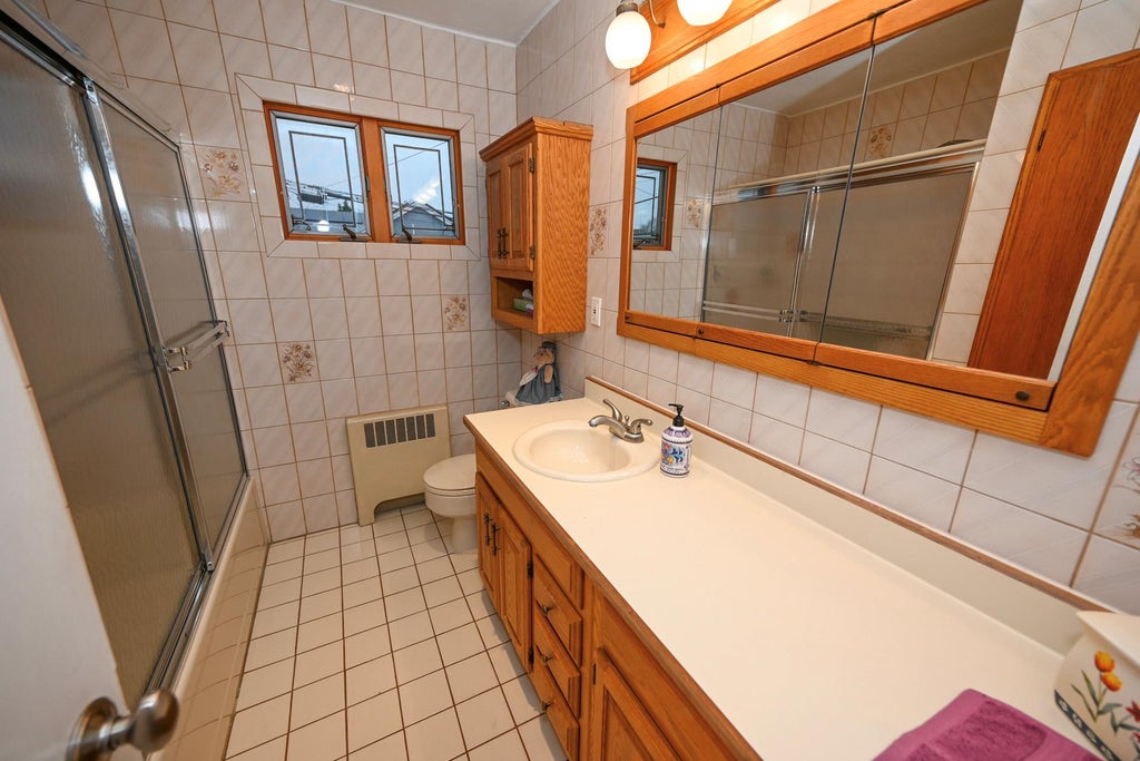 14 of 26 - 709 Brower Avenue, Franklin Square, NY