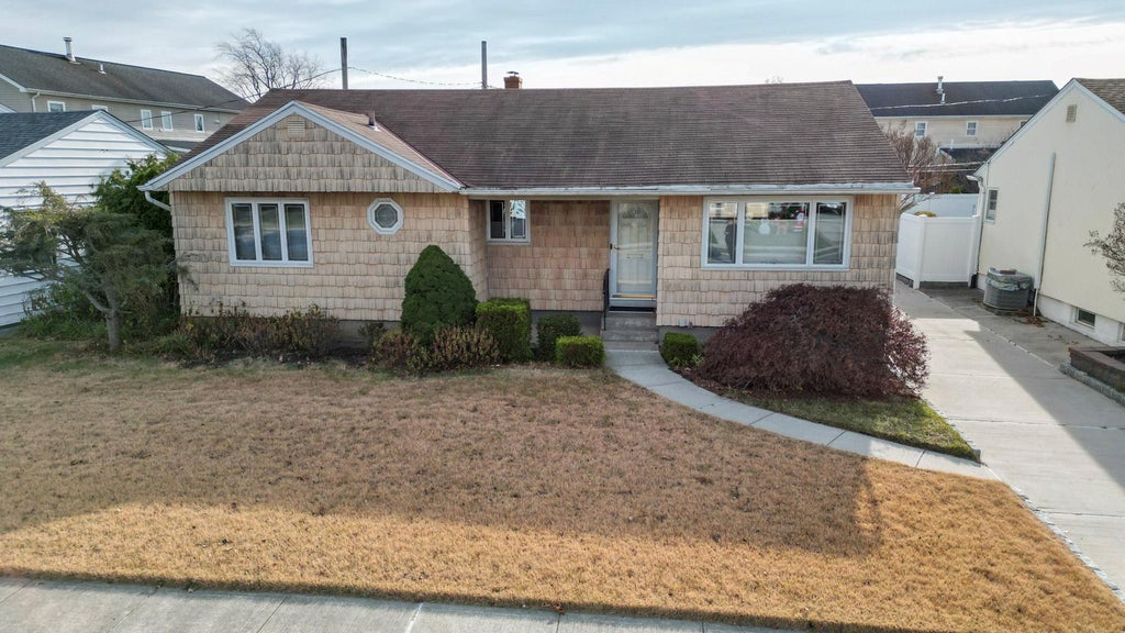 24 of 26 - 709 Brower Avenue, Franklin Square, NY