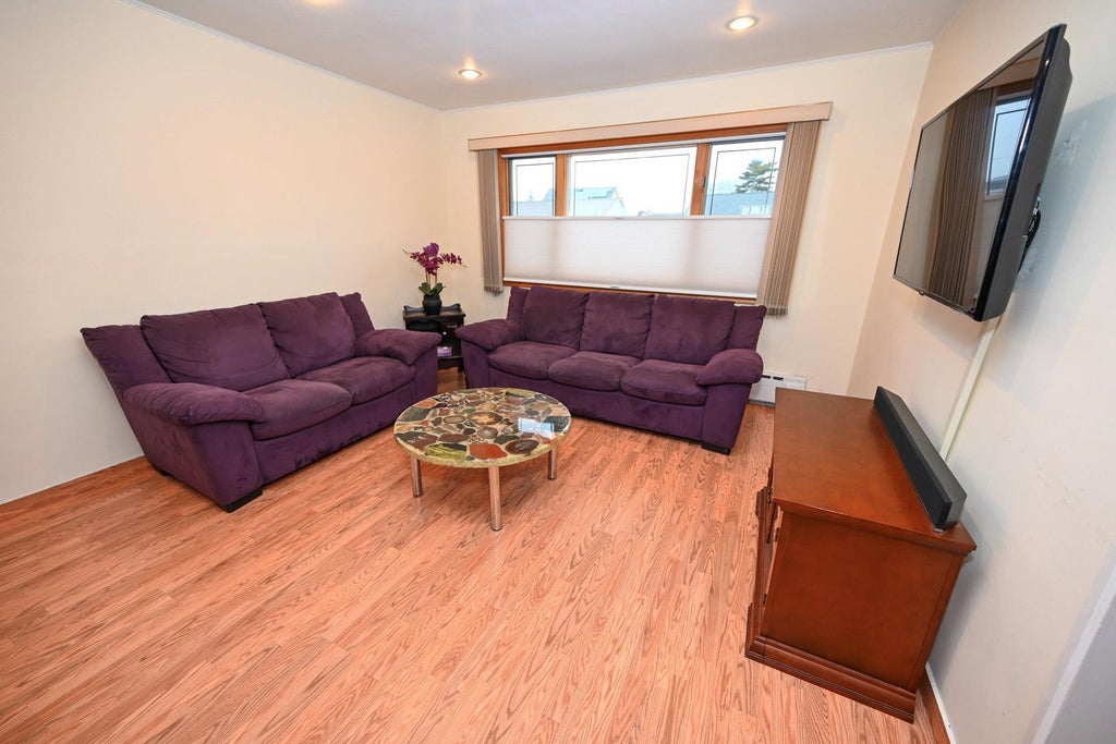 3 of 26 - 709 Brower Avenue, Franklin Square, NY