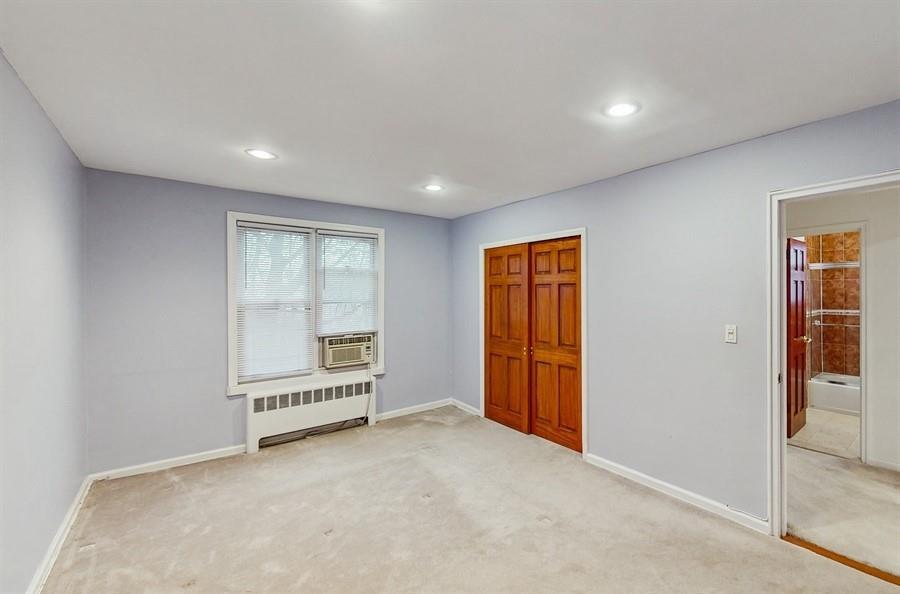 17 of 26 - Undisclosed, Roslyn Heights, NY