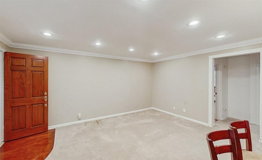 3 of 26 - Undisclosed, Roslyn Heights, NY