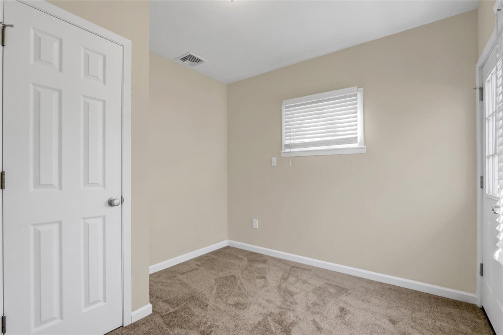 10 of 18 - 7 Elm Road, Mastic Beach, NY