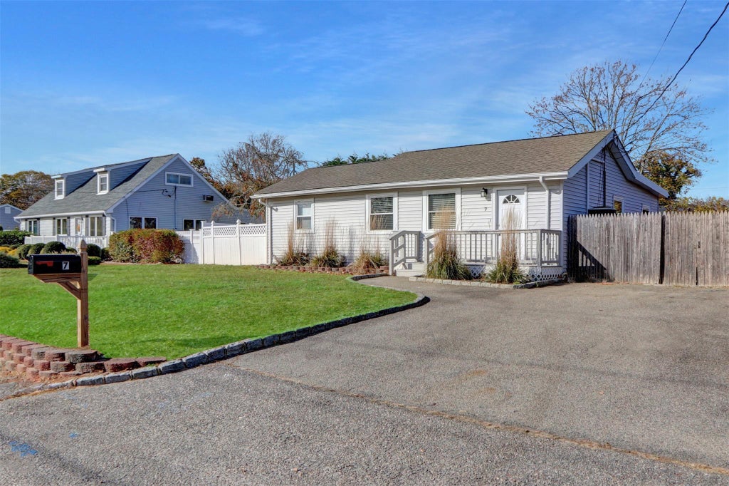1 of 18 - 7 Elm Road, Mastic Beach, NY
