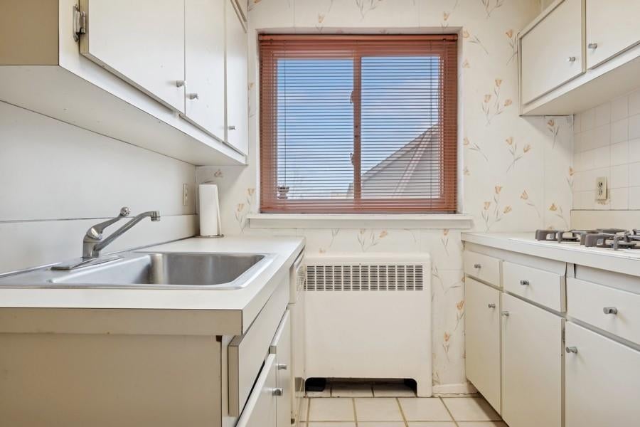 16 of 31 - 200 Atlantic Avenue # 224, Lynbrook, NY