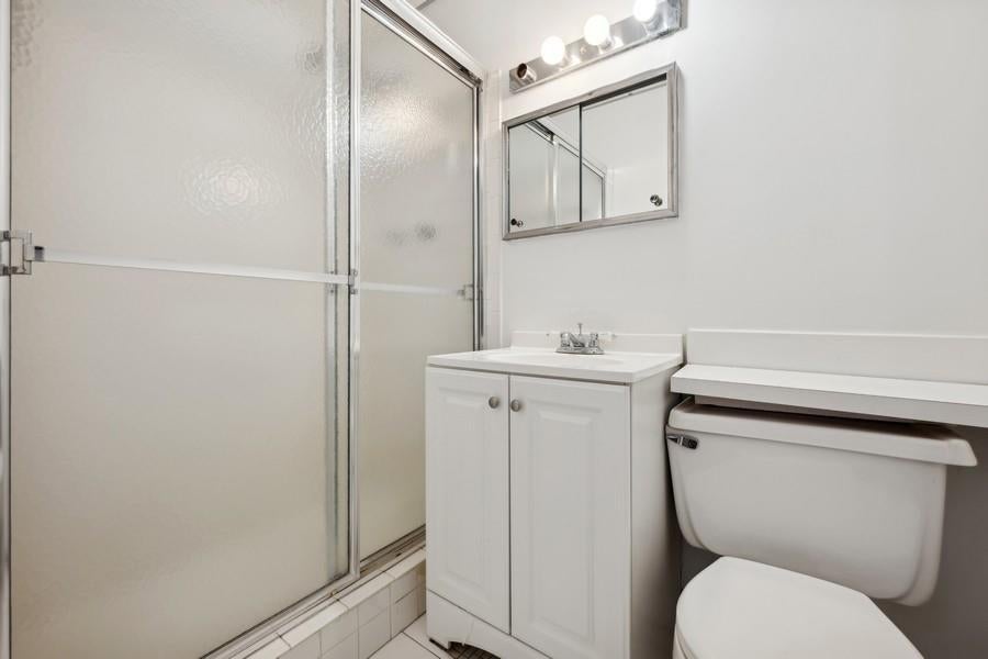 20 of 31 - 200 Atlantic Avenue # 224, Lynbrook, NY